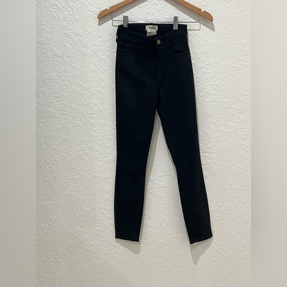 L’Agence waist 24